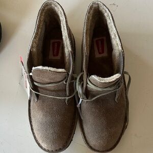 Clark’s Originals Desert Boot Tan Suede Lace-Up Shoes